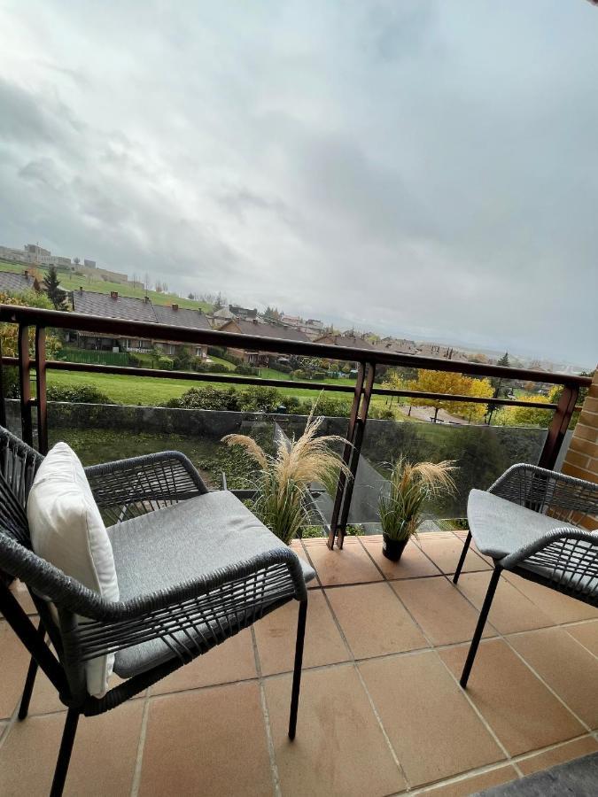Estilosa Casa Golf Suites Gorraiz Exterior photo