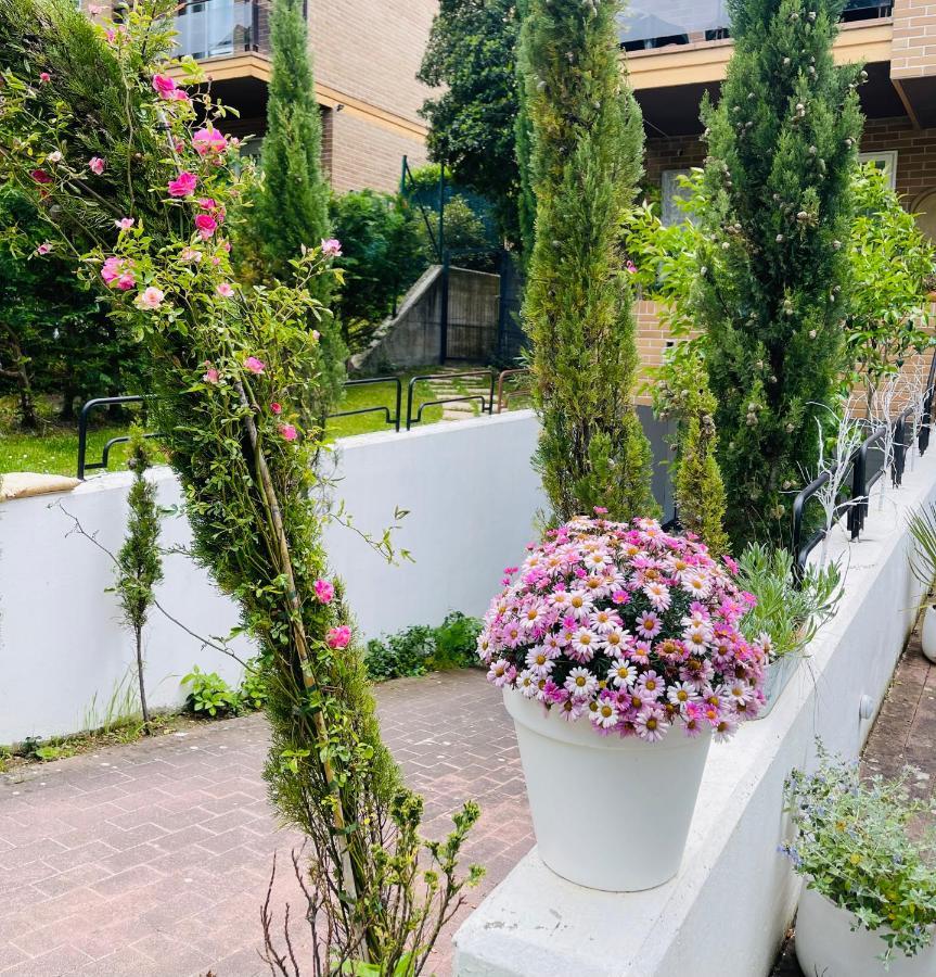 Estilosa Casa Golf Suites Gorraiz Exterior photo